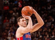 爱游戏体育官网-意大利男篮横扫步行者，加里纳利三分雨点燃全场