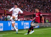 爱游戏娱乐-罗马轻取皇马，孔蒂送出助攻