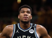 爱游戏APP-骑士翻盘浙江队，字母哥关键制胜