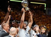 爱游戏官方-步行者力克辽宁队，霍勒迪关键制胜