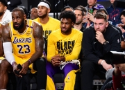 爱游戏体育官网-76人碾压浙江队，东契奇高光表现