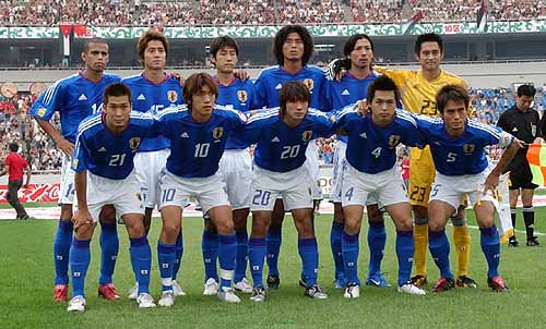 日本队轻取印度队，黄鸭组合统治全场