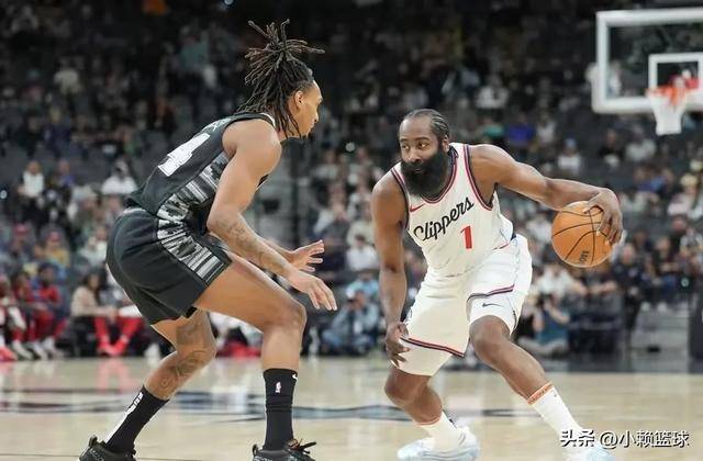 马刺横扫辽宁队，哈登带队取胜