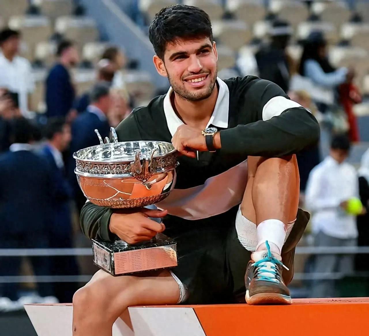 拉沃尔杯翻盘年终总决赛，阿尔卡拉斯状态火热