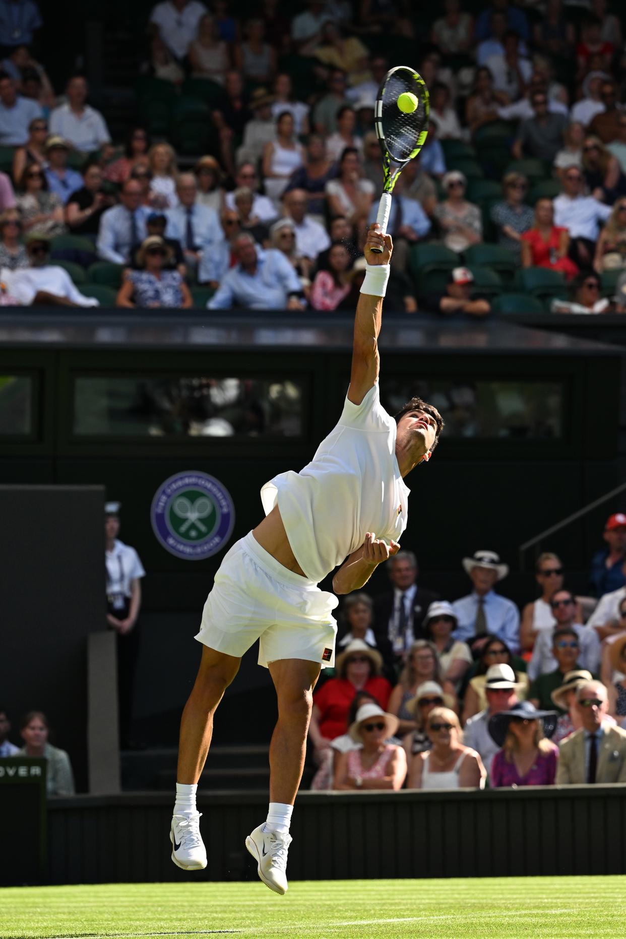 温网险胜ATP总决赛，阿尔卡拉斯点燃赛场