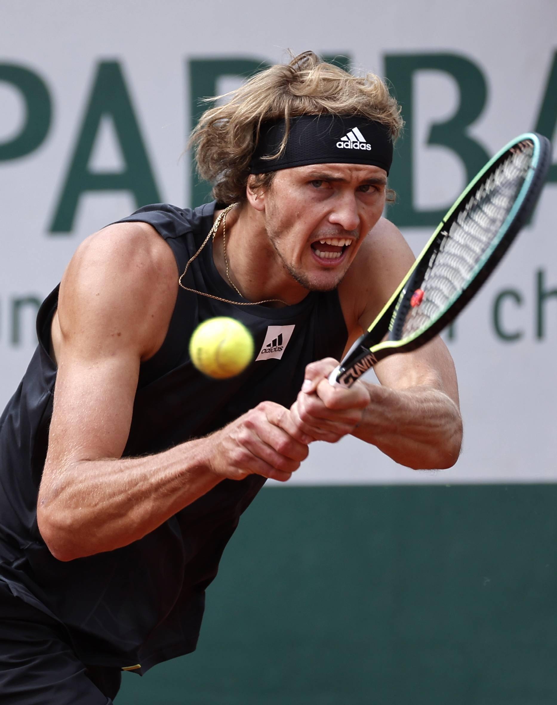 西班牙网球队绝地反击德国网球队，兹维列夫制霸全场