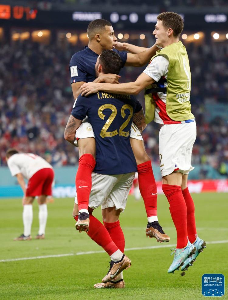 丹麦羽毛球队碾压法国羽毛球队，马琳绝境逆转