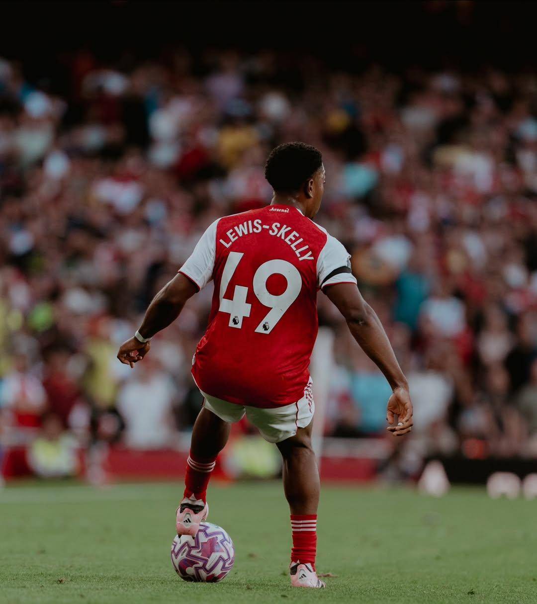 阿森纳客场大胜，争冠氛围再度被注入新活力