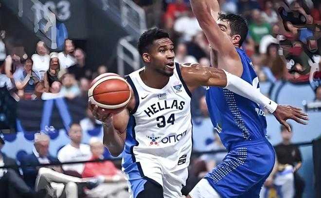 阿德托昆博再次夺下常规赛得分王，实力无可匹敌