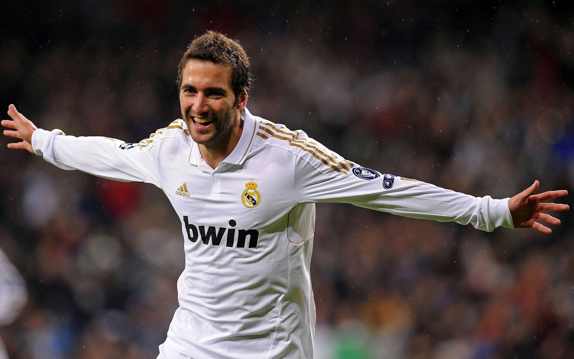 范弗利特稳定输出不掉线，灰熊力克雄鹿展现团队韧性