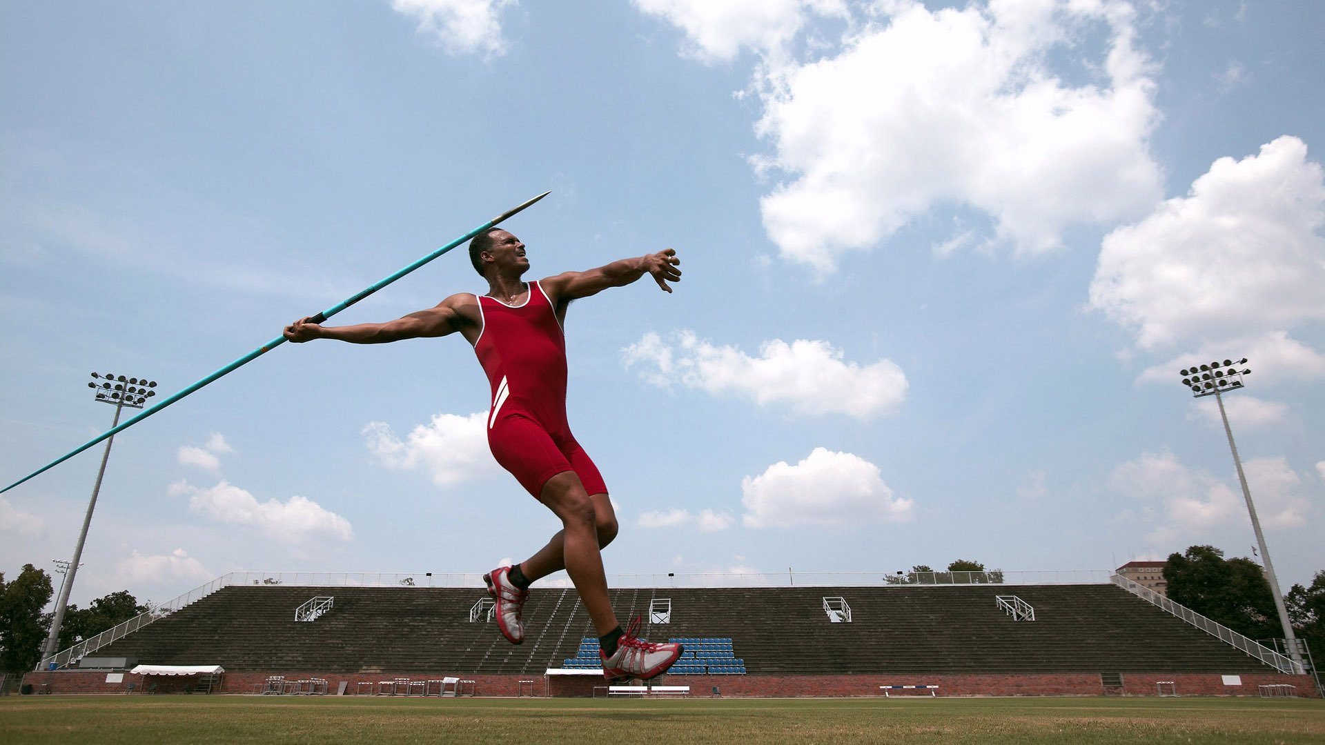奥运周期关键战之夜,内马尔刷新纪录,书写传奇新篇章